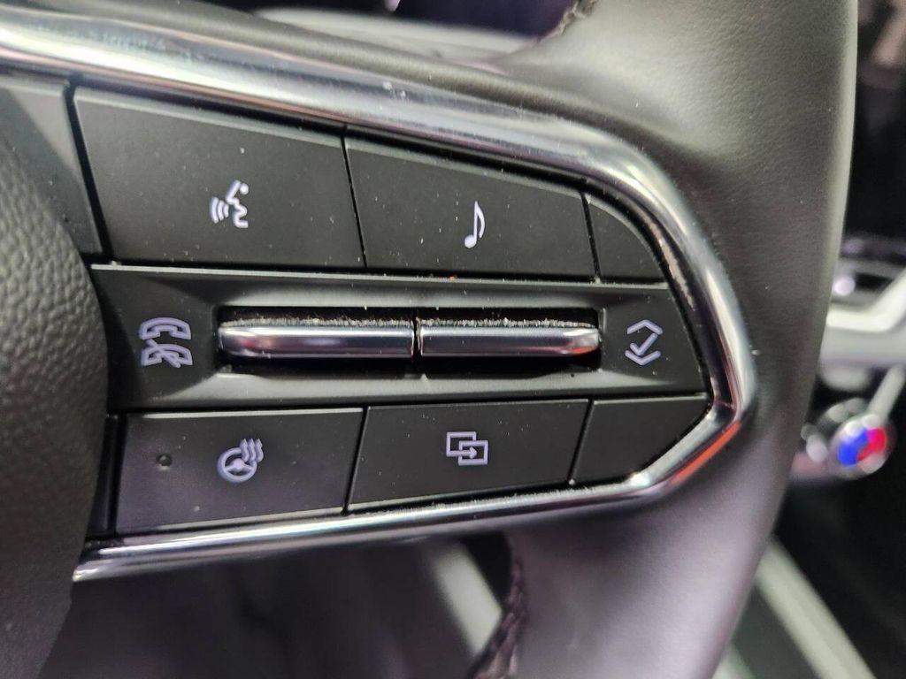 used 2025 Chevrolet Equinox car, priced at $28,900