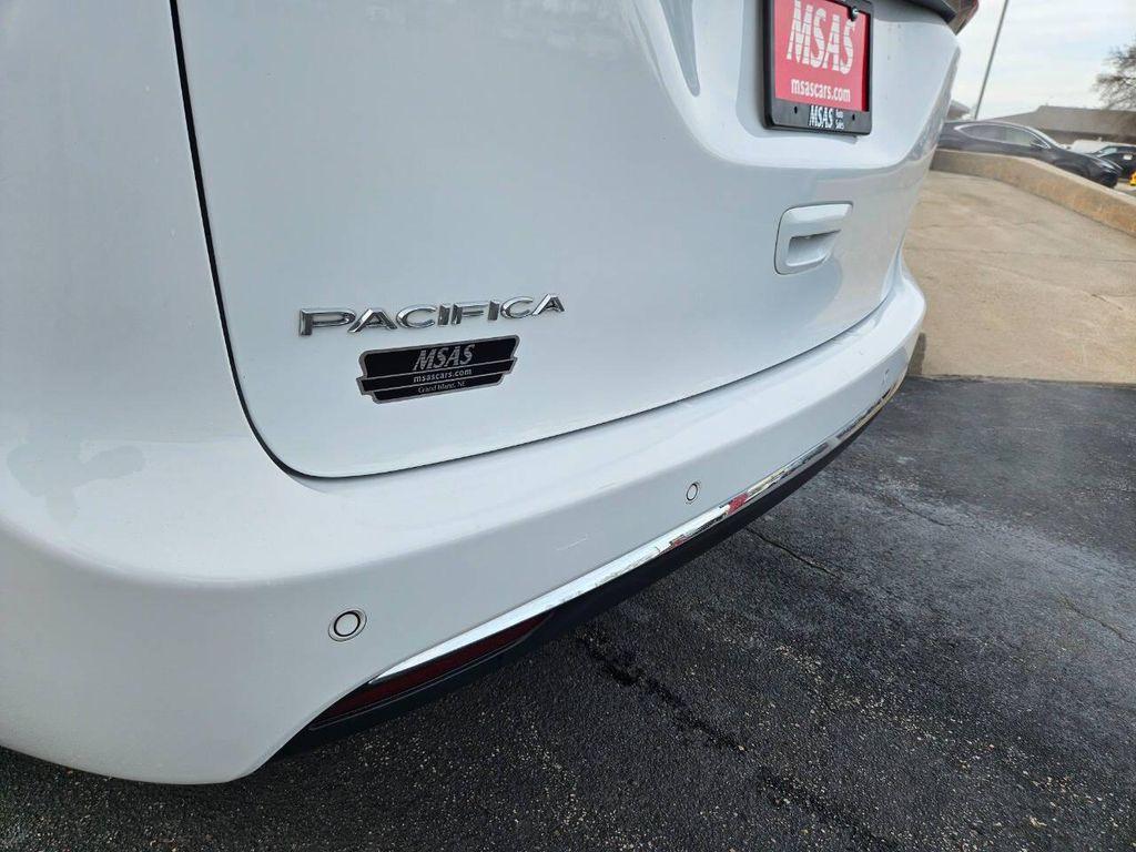 used 2024 Chrysler Pacifica car, priced at $29,900