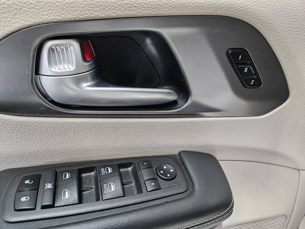 used 2024 Chrysler Pacifica car, priced at $29,900