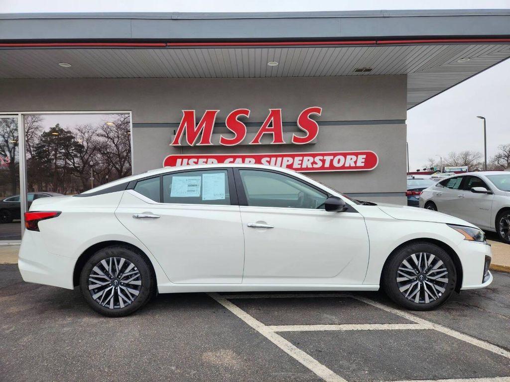 used 2025 Nissan Altima car, priced at $21,900
