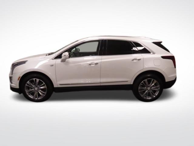 used 2025 Cadillac XT5 car, priced at $42,250