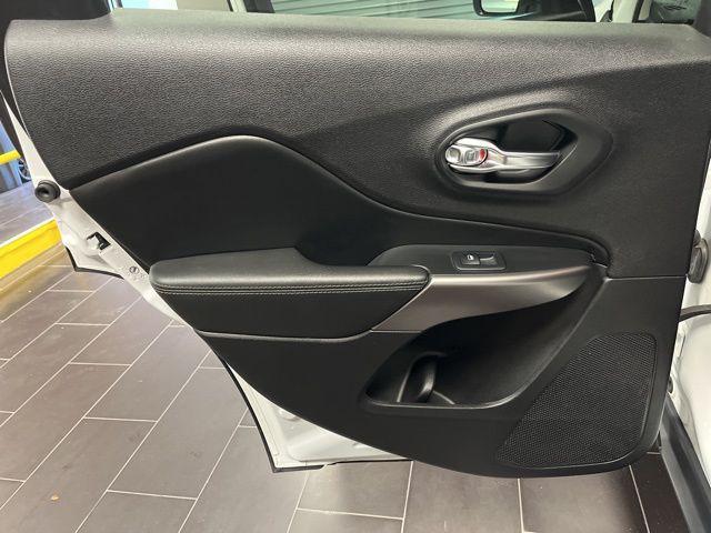 used 2019 Jeep Cherokee car, priced at $15,168