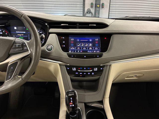 used 2021 Cadillac XT5 car, priced at $25,282