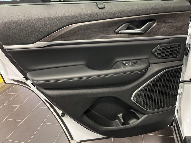 used 2025 Jeep Grand Cherokee car, priced at $39,720