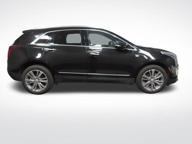 used 2025 Cadillac XT5 car, priced at $40,698