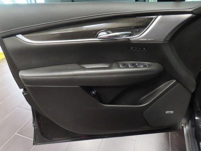 used 2022 Cadillac XT6 car, priced at $34,080