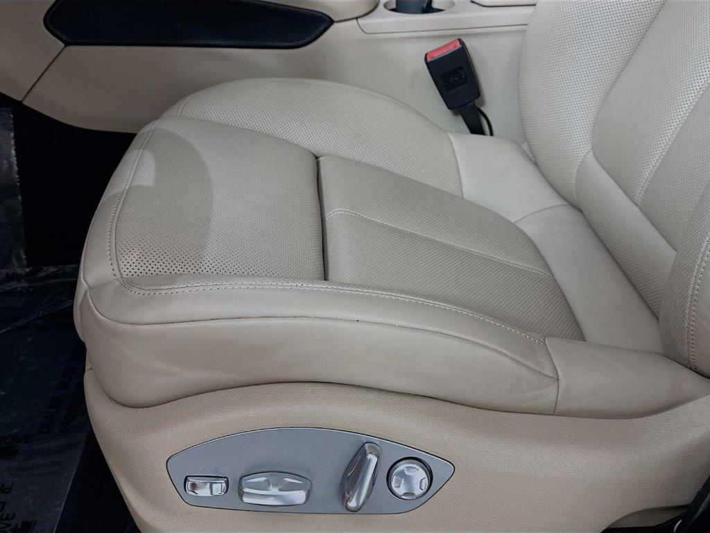 used 2025 Porsche Macan car, priced at $70,900