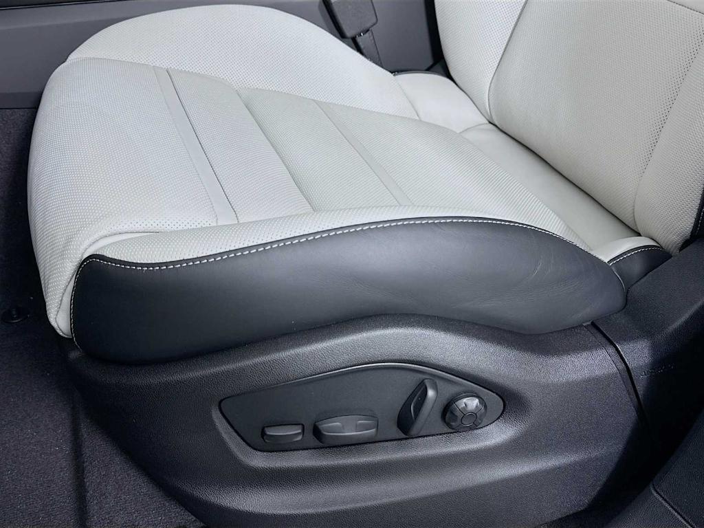 new 2026 Porsche Cayenne car, priced at $120,220