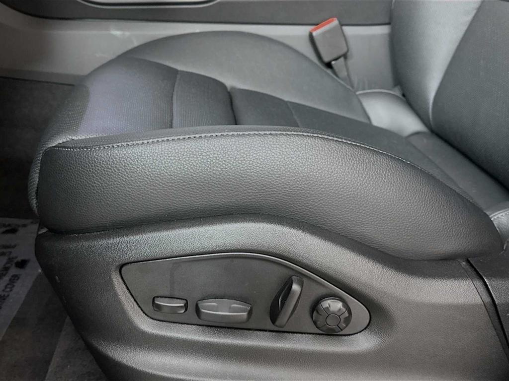 used 2025 Porsche Cayenne car, priced at $94,900