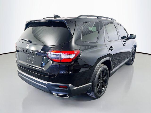 used 2025 Honda Pilot car, priced at $46,392