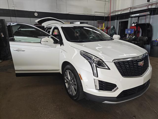 used 2023 Cadillac XT5 car, priced at $35,995