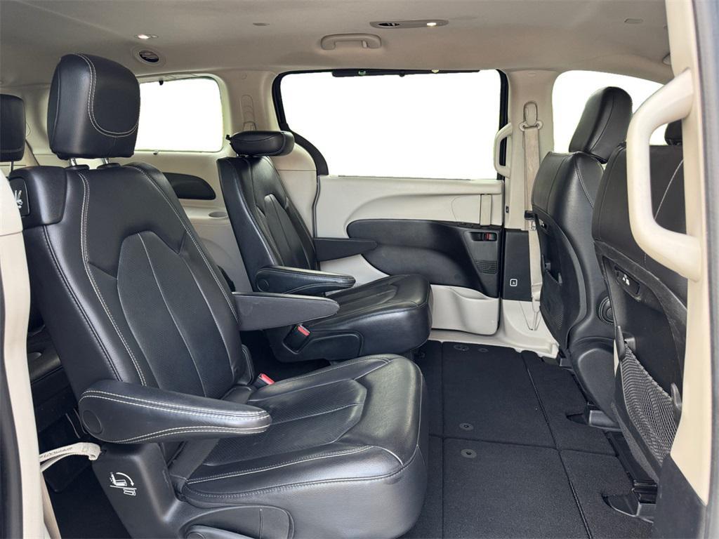 used 2022 Chrysler Pacifica car, priced at $18,473