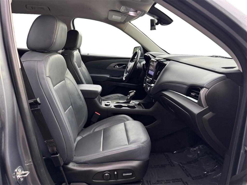 used 2021 Chevrolet Traverse car, priced at $18,682