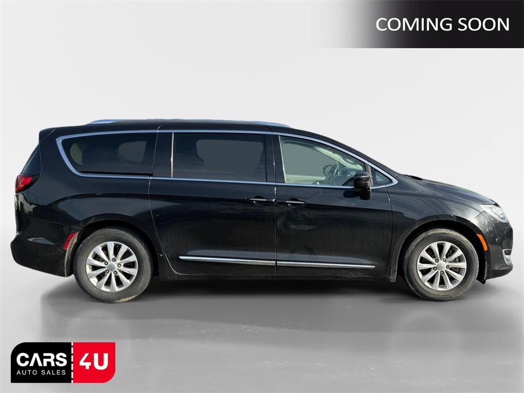 used 2019 Chrysler Pacifica car