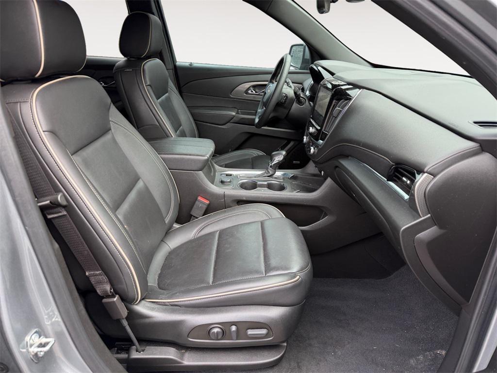 used 2023 Chevrolet Traverse car, priced at $30,821