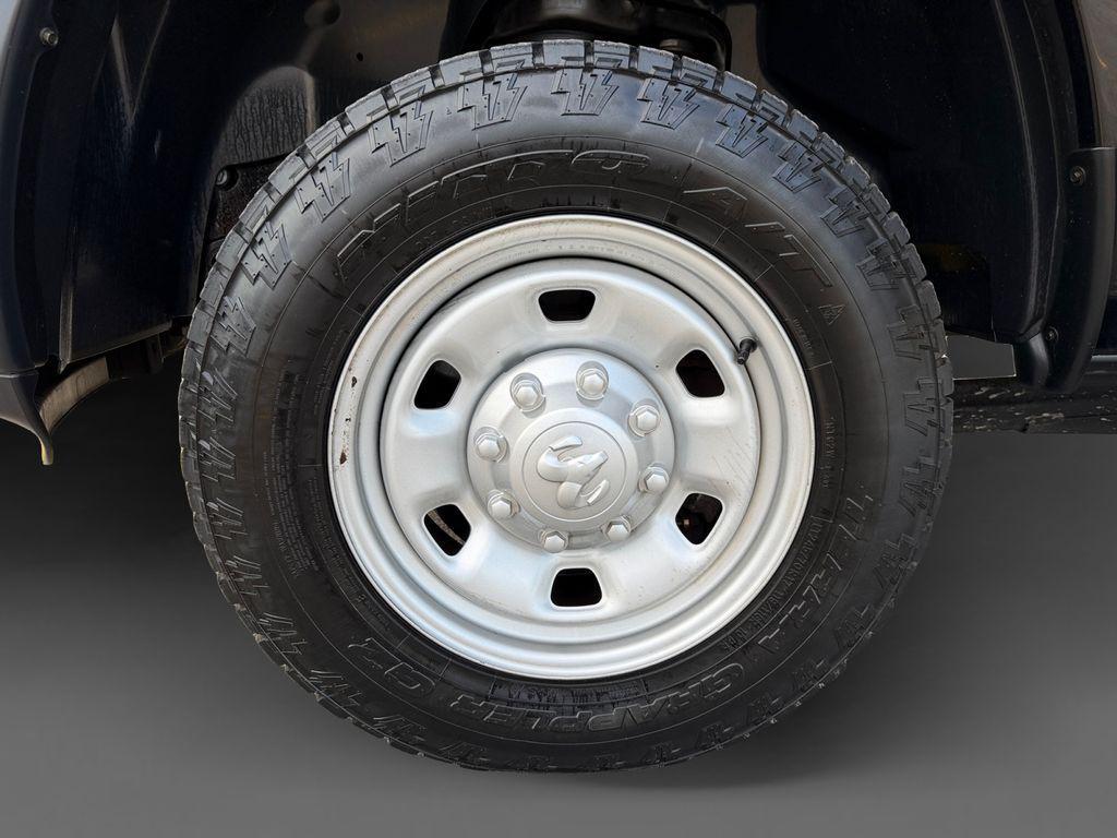 Brilliant Black Crystal Pearlcoat 2016 RAM 2500 Tradesman