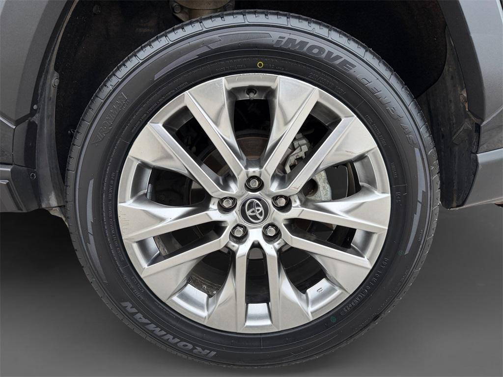 used 2020 Toyota RAV4 car, priced at $21,624