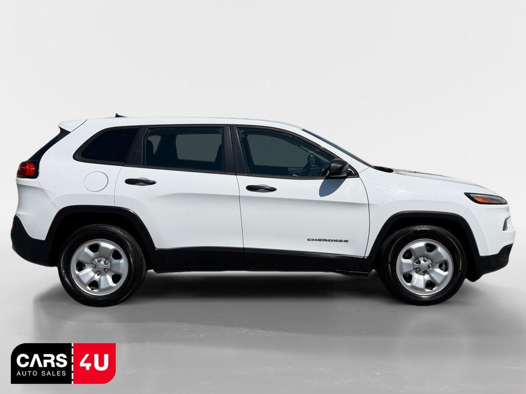 used 2015 Jeep Cherokee car, priced at $4,495