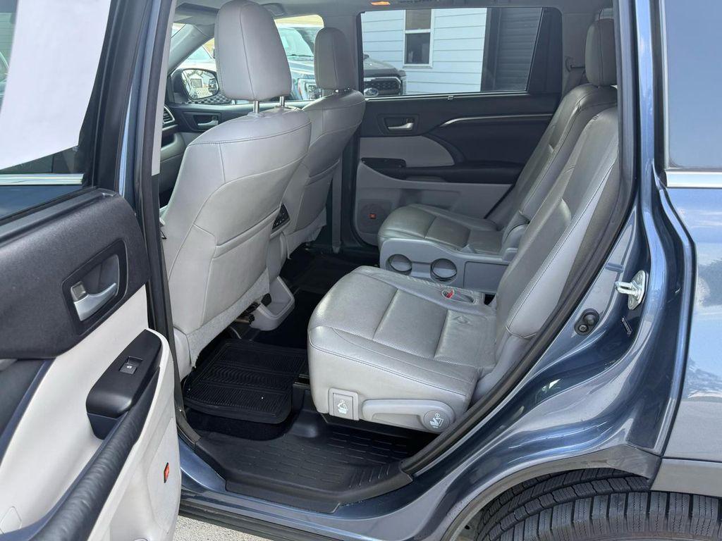 used 2014 Toyota Highlander car, priced at $14,900