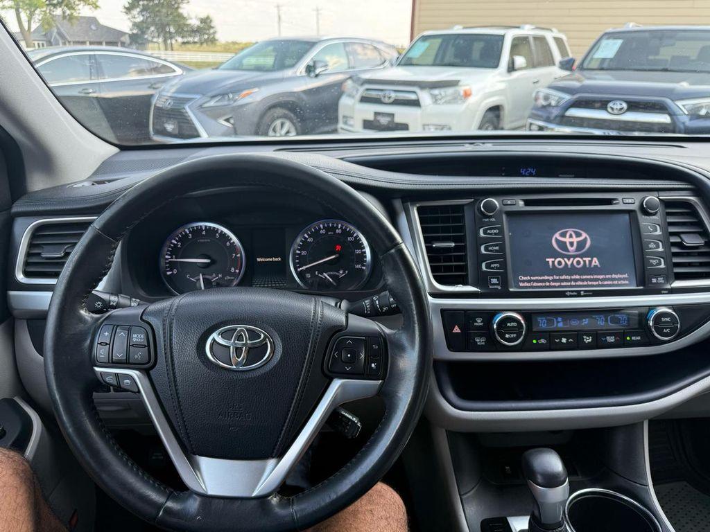 used 2014 Toyota Highlander car, priced at $14,900