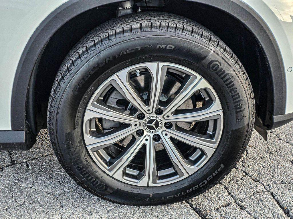 new 2025 Mercedes-Benz GLC 300 car, priced at $54,185