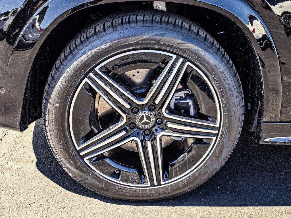 new 2025 Mercedes-Benz GLE 450 car, priced at $80,870