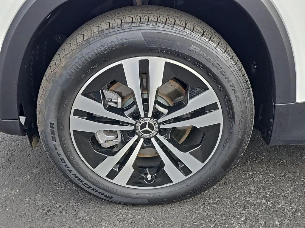 new 2025 Mercedes-Benz GLB 250 car, priced at $51,860