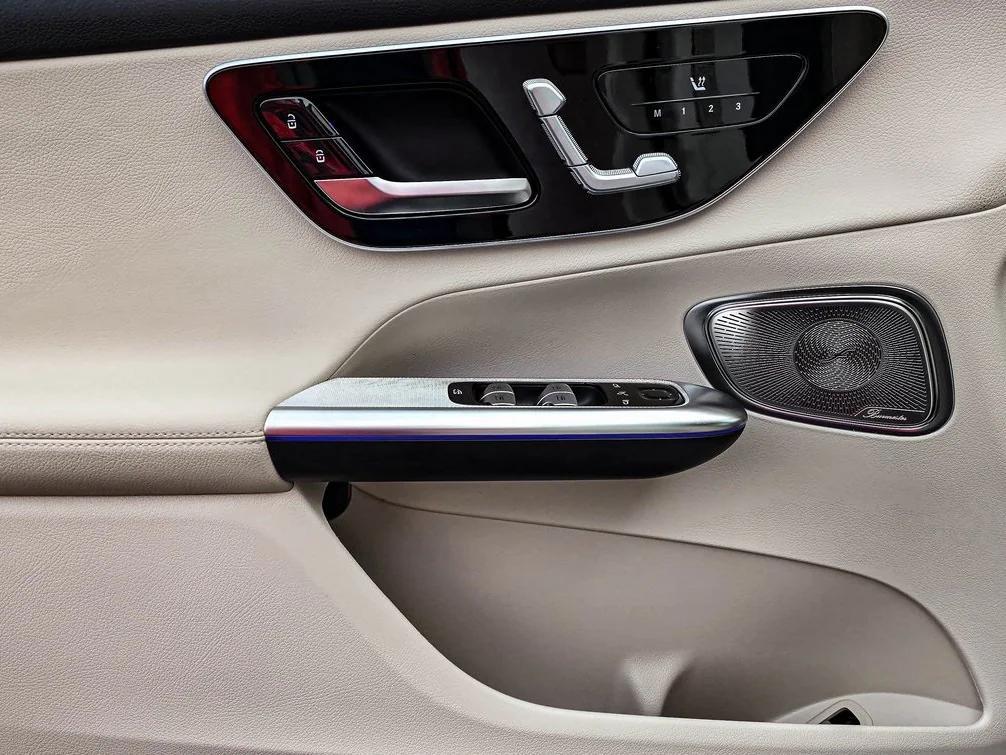 new 2026 Mercedes-Benz GLC 300 car, priced at $59,470