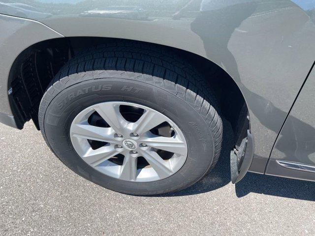 used 2011 Toyota Highlander car, priced at $11,988