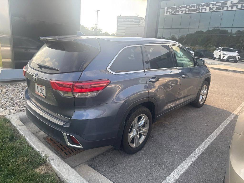 used 2019 Toyota Highlander car, priced at $25,975