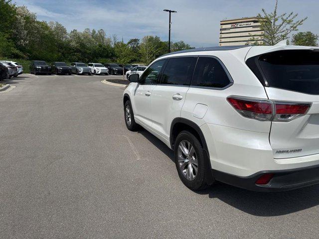 used 2015 Toyota Highlander car, priced at $17,498