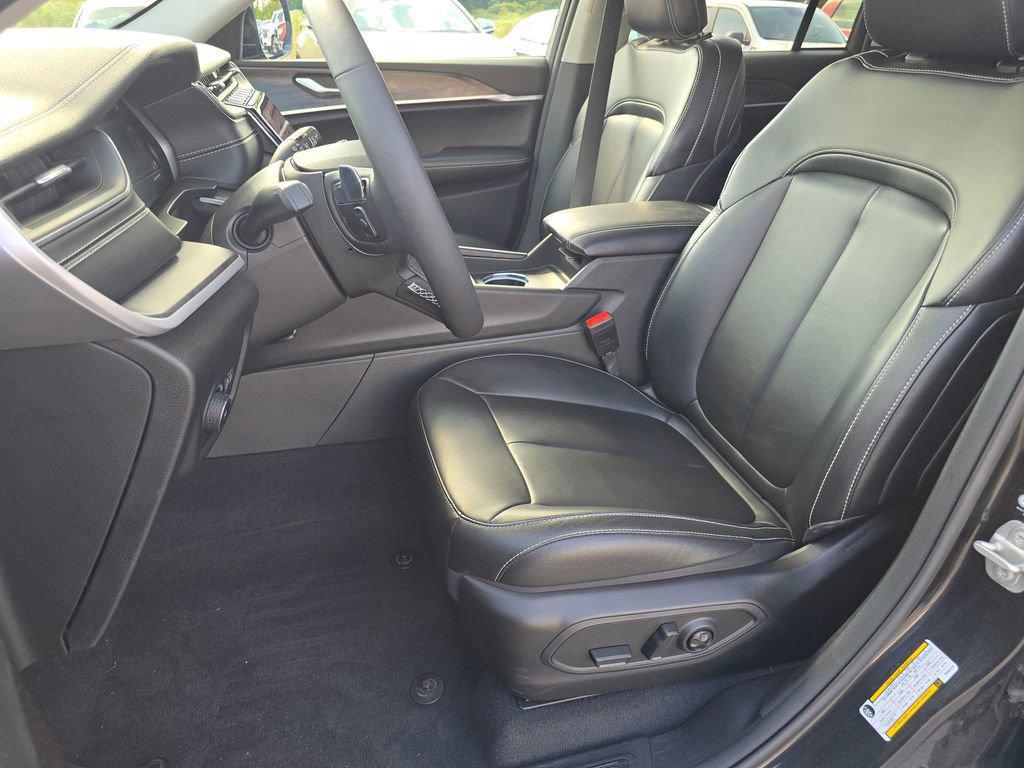 used 2024 Jeep Grand Cherokee car, priced at $30,903