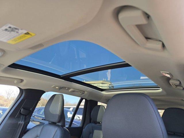 used 2023 Volvo XC90 car, priced at $33,998