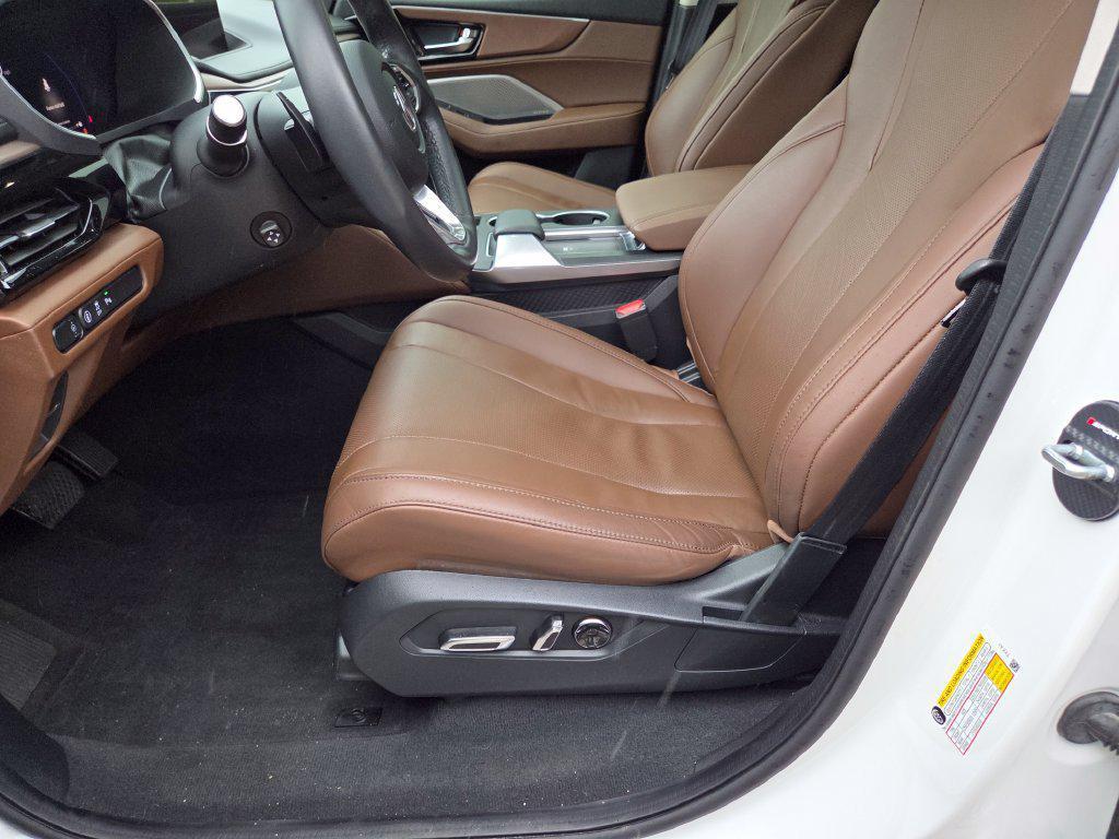 used 2024 Acura MDX car, priced at $40,321