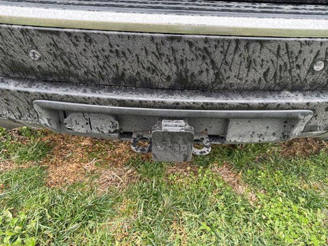 used 2015 Jeep Grand Cherokee car, priced at $13,107