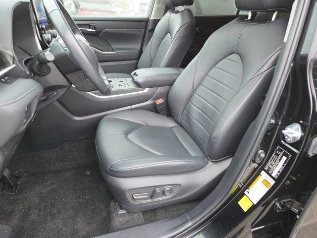 used 2024 Toyota Highlander car, priced at $40,347