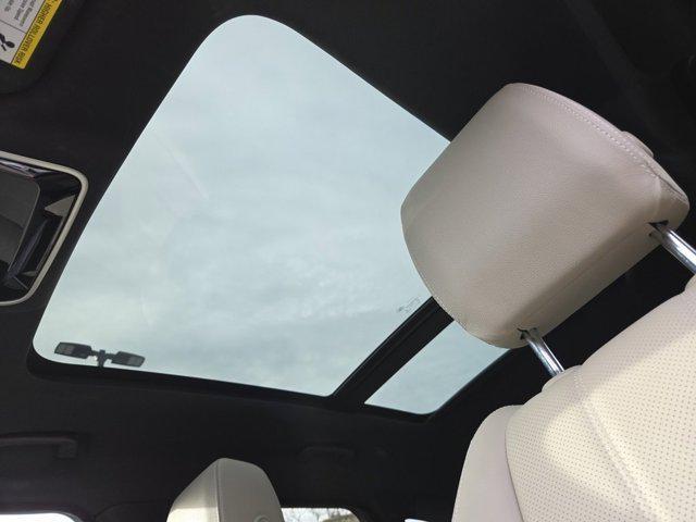 used 2022 Land Rover Range Rover Velar car, priced at $33,867