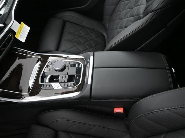 new 2026 BMW X7 car, priced at $94,385