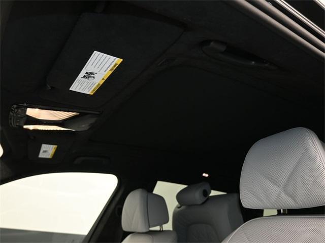 new 2026 BMW X7 car, priced at $95,455