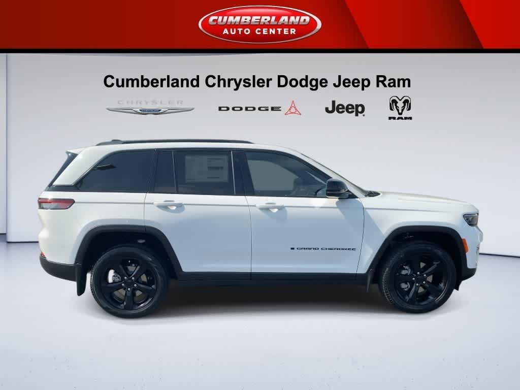 new 2025 Jeep Grand Cherokee car, priced at $51,695