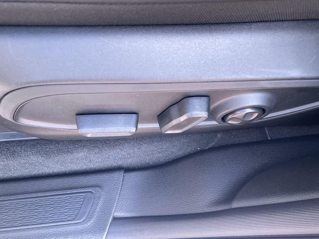 new 2025 Jeep Grand Cherokee car, priced at $51,695