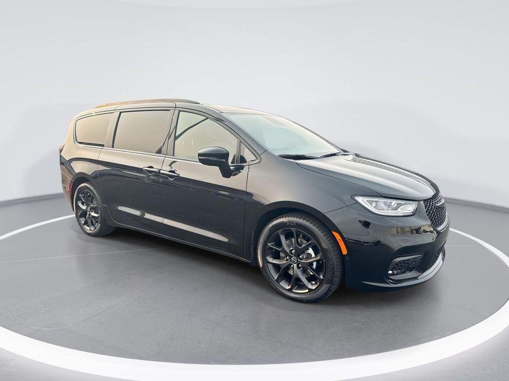 new 2026 Chrysler Pacifica car, priced at $47,453