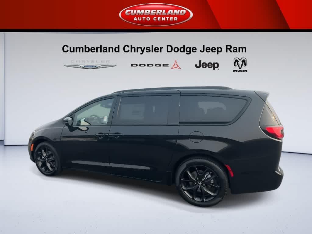 new 2026 Chrysler Pacifica car, priced at $52,953