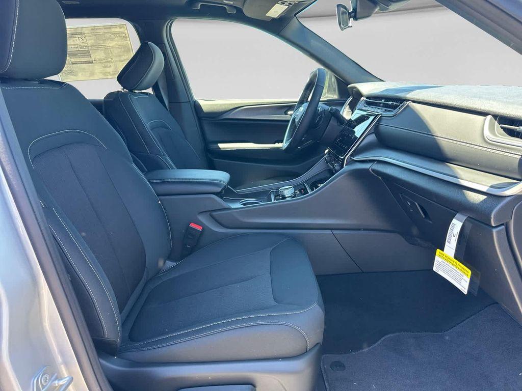 new 2026 Jeep Grand Cherokee L car, priced at $46,518