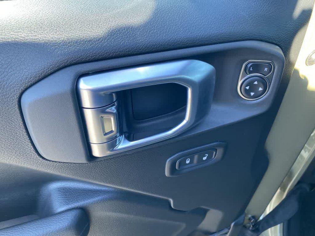 new 2026 Jeep Wrangler car, priced at $46,733