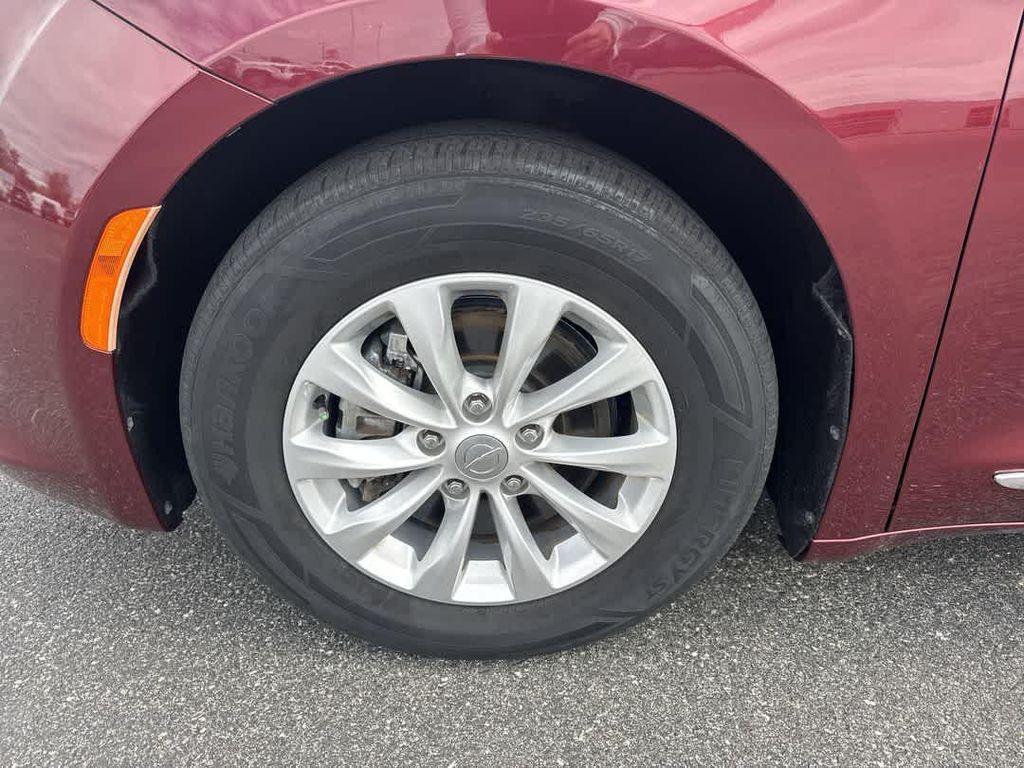 used 2017 Chrysler Pacifica car, priced at $12,856