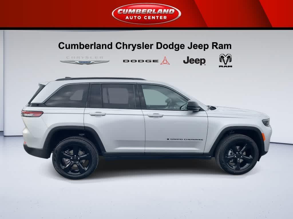 new 2026 Jeep Grand Cherokee car, priced at $47,390