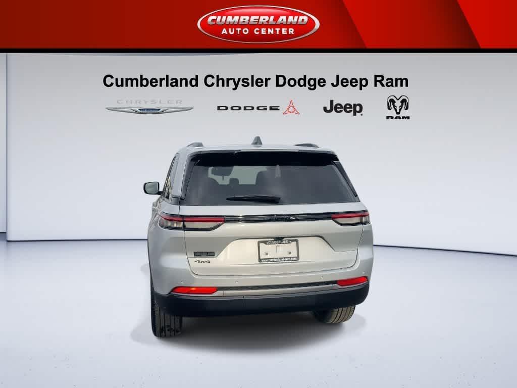 new 2026 Jeep Grand Cherokee car, priced at $47,390