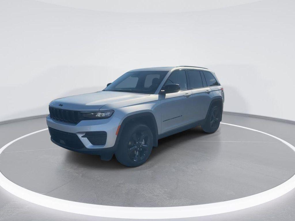 new 2025 Jeep Grand Cherokee car, priced at $47,961