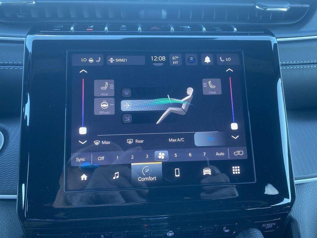 new 2025 Jeep Grand Cherokee car, priced at $47,961